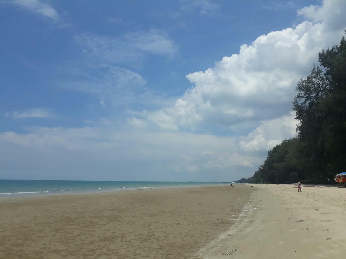 Mae Rampung Beach House คาราโอเกะและสระเด็ก Rayong Exteriör bild