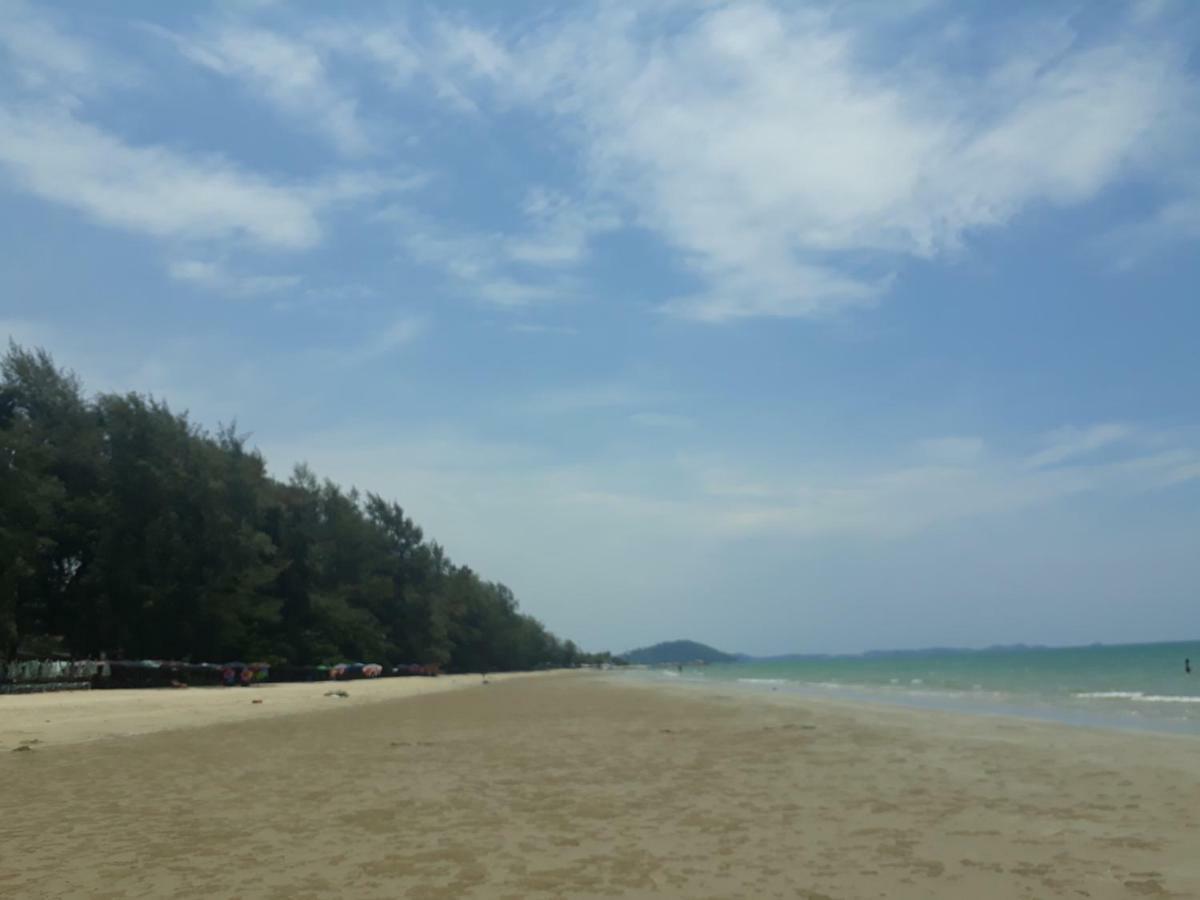 Mae Rampung Beach House คาราโอเกะและสระเด็ก Rayong Exteriör bild